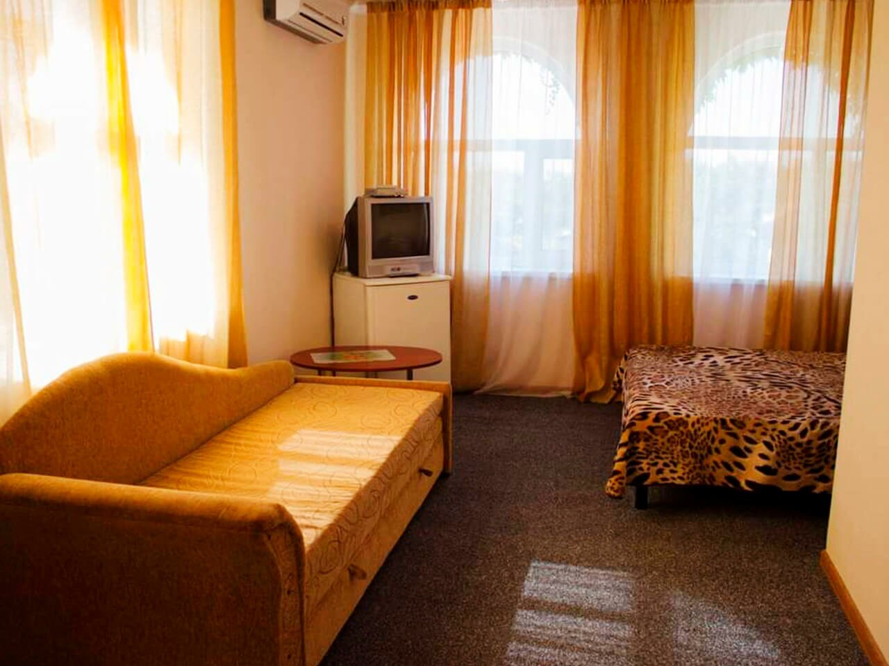 Номера Люкс 3-х местные