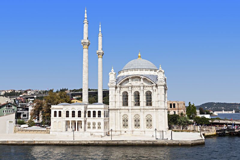 Дворец Долмабахче